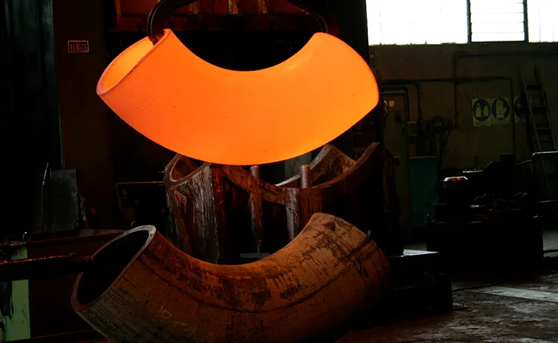 Seamless pipe and welded pipe fittings: manufacturing, strength and applications