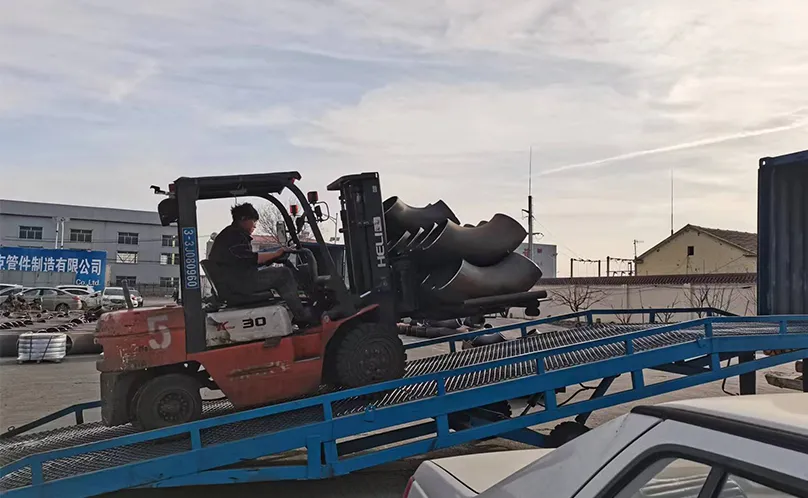 High-pressure fittings for oil and gas applications