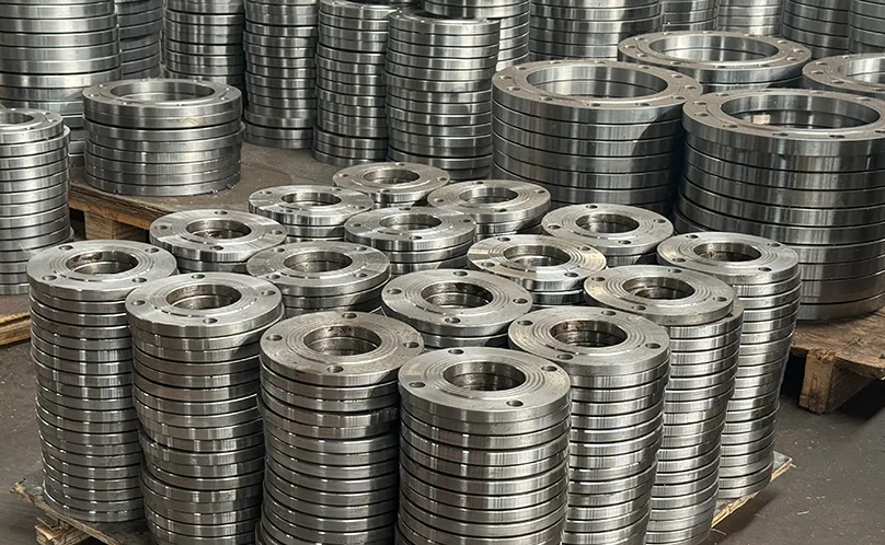 Carbon Steel Flanges vs. Stainless Steel Flanges: Which is Best for Your Piping System?