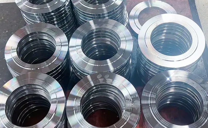 Pickling and passivation of stainless steel flanges