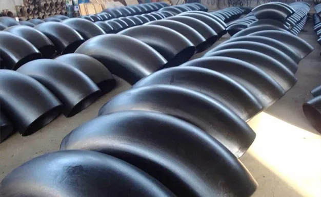 Large-diameter carbon steel elbow